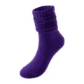 Lila Slouch Socken, einfarbige Bubble Socken, warme kuschelige lange Strickstrümpfe für Damen. - Einheitsgröße / Dunkellila