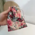 Kleine Cord Kordelzug Tasche Variante, Blumenmuster Make-up Aufbewahrung fuer die Reise. - 14cmx16cm / Romantisches Rosa Große Blume
