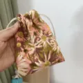 Blumen Cord Kordelzug Beutel kleine Make-up Aufbewahrungstasche tragbare Staubtasche - 14cmx16cm / Rosa Gänseblümchen-Hut