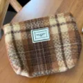 Braune Karierte Kosmetiktasche, winterliche Wolle Make-up Tasche, tragbarer Kulturbeutel. - Braunes Karomuster Stil (Stil 1)