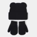 Nahaufnahme Details des schwarzen Strickmützen- und Handschuhe-Sets mit süßen Bärenohren. - Schwarz
