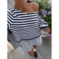 Casual blauw-wit gestreepte gebreide damestrui met lange mouwen, losse modieuze top. - S / Marineblauw