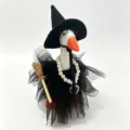 Statuetta di Oca di Halloween da 7 Pollici con Cappello da Strega Nero Collana di Perle e Scopa - Set scopa e cappello nero di Halloween