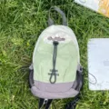 Pequeña variante de mochila multifuncional para exteriores en verde y blanco. - Verde
