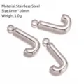 Ciondolo lettera J in acciaio inossidabile accessorio per gioielli fai da te 8x16mm 1.0g. - Ciondolo Lettera J / Argento