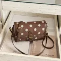 Bruine Suède Schoudertas met Stippen Vintage Retro Stijl Schoudertas Handtas Variant Mooi nu - Bruin