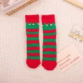 Chaussettes douillettes de Noël rayées rouges et vertes en polaire corail pour femmes sommeil hiver. - Taille unique / Rayures Rouges et Vertes
