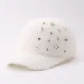 Casquette de baseball en tricot strass chaud d'hiver, chapeau duveteux élégant pour femme blanc. - Réglable / Strass Rond / Blanc