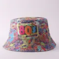 Vista detallada del sombrero de pescador retro de los 80 con grafitis, estampados pop art y sol. - Talla única / Estilo 8090-B (8090-B)