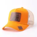 Gorra trucker naranja con parte trasera de malla y parche de tractor, gorra de beisbol casual - Ajustable / Estilo Parche Cuero Camión (BQ657) / Naranja