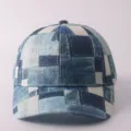 Vista detallada de la gorra de béisbol de mezclilla con parche y textura fina. - Ajustable / Estilo Retro Estampado Costura Mezclilla