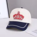 Gorra de béisbol con corona de diamantes de imitación para mujer, sombrero de sol casual elegante. - Ajustable / Corona de Diamantes de Colores / Bloques Beige Y Azul Marino
