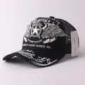 Casquette trucker noire classique avec broderie blanche complexe et dos en mesh respirant. - Réglable / Ailes de pentagramme - noir