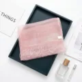 Roze transparante zijdemix sjaal voor dames, elegante lange franje sjaal en veelzijdig accessoire. - Zijdemix - Roze
