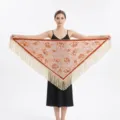 Fluwelen driehoekige sjaal met bloemenpatroon en franjes, elegante dames omslagdoek. - Goud
