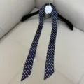 Zwarte smalle sjaal met witte stippen elegante halsdoek voor vrouwen lente en herfst mode - SD140 - marineblauwe polkadots