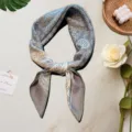 Retro grijze paisley katoenen linnen vierkante sjaal, elegante Franse stijl haarband. - Grijs