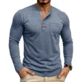 Herren Freizeit Langarm Colorblock Henley T-Shirt mit Knöpfen und Brusttaschen Detail. - M / Oberteile / Blau