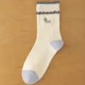 Calzini medi in cotone da donna con ricamo di bassotto e polsini con volant - Donne 35-39 Yards (Senza Etichette) / Bianco