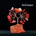 Handgemaakte geluksboom van rode jaspis met koperdraad voor decoratie op het bureau - Raw stone money tree red jasper