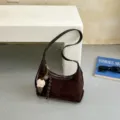 Koreaanse vintage stijl bruine suède schoudertas, casual grote capaciteit hobo tas. - Koffie Met Hanger