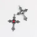 Ciondolo croce in lega gotico vintage charm DIY collana braccialetto accessorio gioielli - Base Canna di Fucile Zirconia Rossa