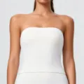 Weißes trägerloses Sport-Tubetop für Damen, bequeme atmungsaktive Fitness- und Yogabekleidung. - Helles Elfenbein
