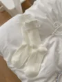 Chaussettes mi-mollet en coton blanc Lolita JK avec jolies grands volants en dentelle - Femmes 35-39 / Blanc
