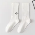 Weiße Socken mit gesticktem Slogan, lässiger Streetwear-Stil für Herren im Alltag. - Einheitsgröße 39-45 / Einfacher Stil / Weiß