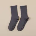 Calzini da yoga antiscivolo grigio scuro con suola in silicone, ideali per pilates e fitness a terra. - Taglia unica / Grigio scuro
