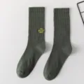 Herren Vintage Workwear Socken, modische Streetwear Strick Mid-Tube Socken für den Alltag. - Armeegrün