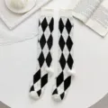 Chaussettes hautes à motifs losanges pour femmes, longues chaussettes coton style collège - Taille unique / Bord Blanc Losanges (XL511)