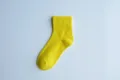 Calze medie gialle tinta unita da donna, articoli di maglieria in morbido cotone. - Taglia unica / Giallo brillante