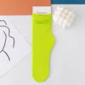 Neon grüne Samt-Stapelsocken, modische dünne Wadenstrümpfe für Frühling und Sommer. - Größe 35-42 / Apfelgrün
