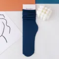 Dunkelblaue Samt Slouch Socken für Damen, dünne Wadenstrümpfe für Frühling und Sommer. - Größe 35-42 / Marineblau