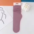 Morandi mauve Samt Slouch Socken für Damen, dünne Wadenstrümpfe, elegante Alltagskleidung. - Größe 35-42 / Taroviolett