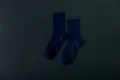 Einfarbige dunkelblaue Baumwoll-Wadensocken mit Rippmuster für Damen, ideal und bequem. - Einheitsgröße / Marineblau