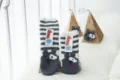 Japanische Korallenfleece flauschige dicke Wintersocken mit süßem 3D Cartoon Hundemotiv. - Erwachsene / Ohne Box / Grauer Hund