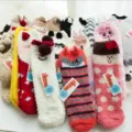 Dicke flauschige Korallenfleece-Plüschsocken mit süßem 3D-Cartoon-Stickmuster für Winter. - Erwachsene / Ohne Box / Mehrfarbig Gemischt