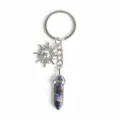 Llavero con pilar de piedra natural azul y colgante de sol para el coche o bolso - Sodalita