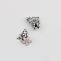 Gros plan de pendentifs abeille et fleur en alliage émail zircon pour bijoux DIY. - Argent avec Fleur Rose