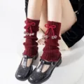 Rote gestrickte Beinwärmer mit süßen Schleifen, Lolita JK Stil Stulpen für warme Wintertage. - Einheitsgröße / Karierter Schleife