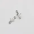 Gros plan detail connecteur de bijoux double boucle papillon avec zircon en alliage argente. - Papillon à Strass / Argent