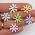 Kleurrijke margriet legering hangersbedels voor DIY handgemaakte armband ketting oorbellen. - S / Willekeurig Gemengd