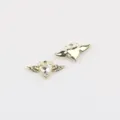 Detaillierte Ansicht von goldenen Teufelsflügeln mit Herz Kristall Anhänger für DIY Schmuck. - Gold / Weißer Zirkonia