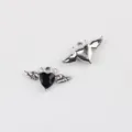 Detailansicht von Legierung schwarze Zirkonia Teufel Flügel Herz DIY Anhänger für Schmuck. - Silberne Basis Schwarzer Strass