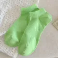 Frühling Sommer Damen hellgrüne kurze Socken atmungsaktive Netz Knöchelsocken Mode. - Einheitsgröße / Hellgrün