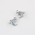 Detailansicht von Legierung Harz Mondsichel Schmetterling Anhänger Charme für DIY Schmuck. - 20 Stück/Packung / Silberbasis Blau