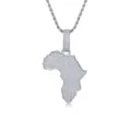 Collier pendentif carte d'Afrique en strass brillant argenté avec chaîne torsadée chic. - Pendentif Carte d'Afrique (P15862)