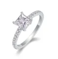 Bague en argent avec zircone taille princesse et pierres scintillantes pour femmes. - Bague Moissanite Carrée (R13133)